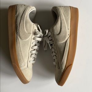 NIKE Suede Sneakers / Trainers Shoes | Size 7.5